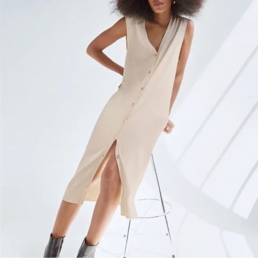 Babaton Cream Button-Front Sleeveless Maxi Dress